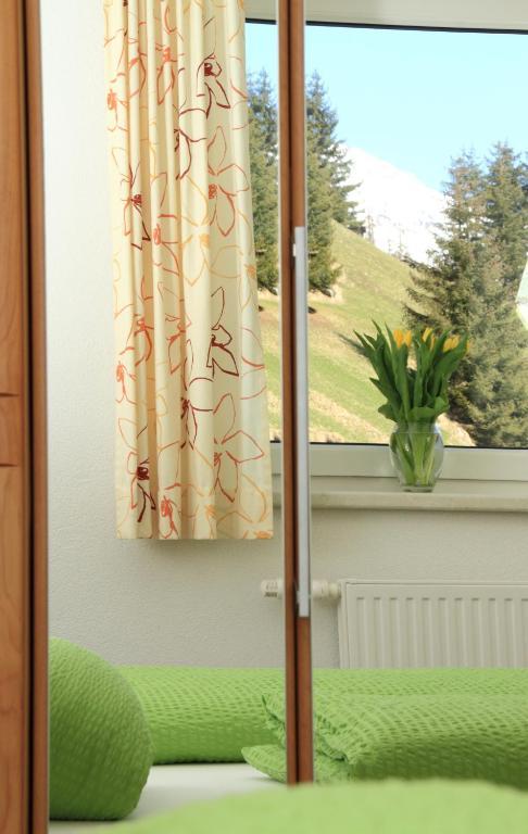 Adlerhof Apartamento Sankt Leonhard im Pitztal Quarto foto