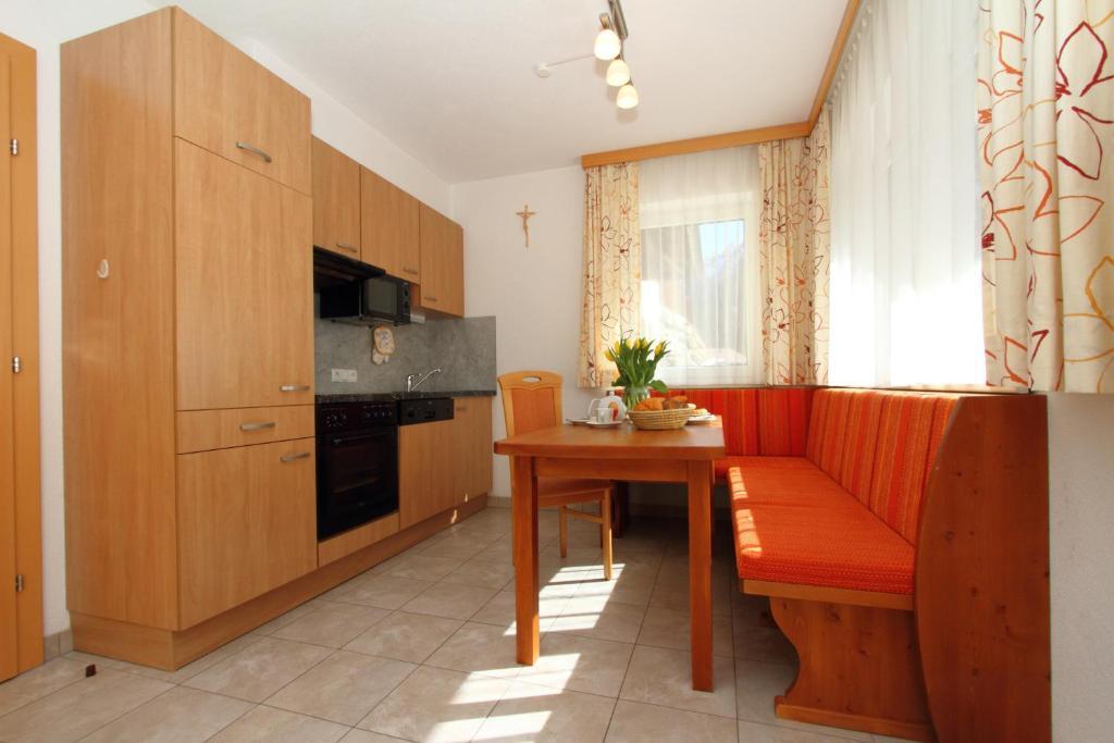 Adlerhof Apartamento Sankt Leonhard im Pitztal Quarto foto