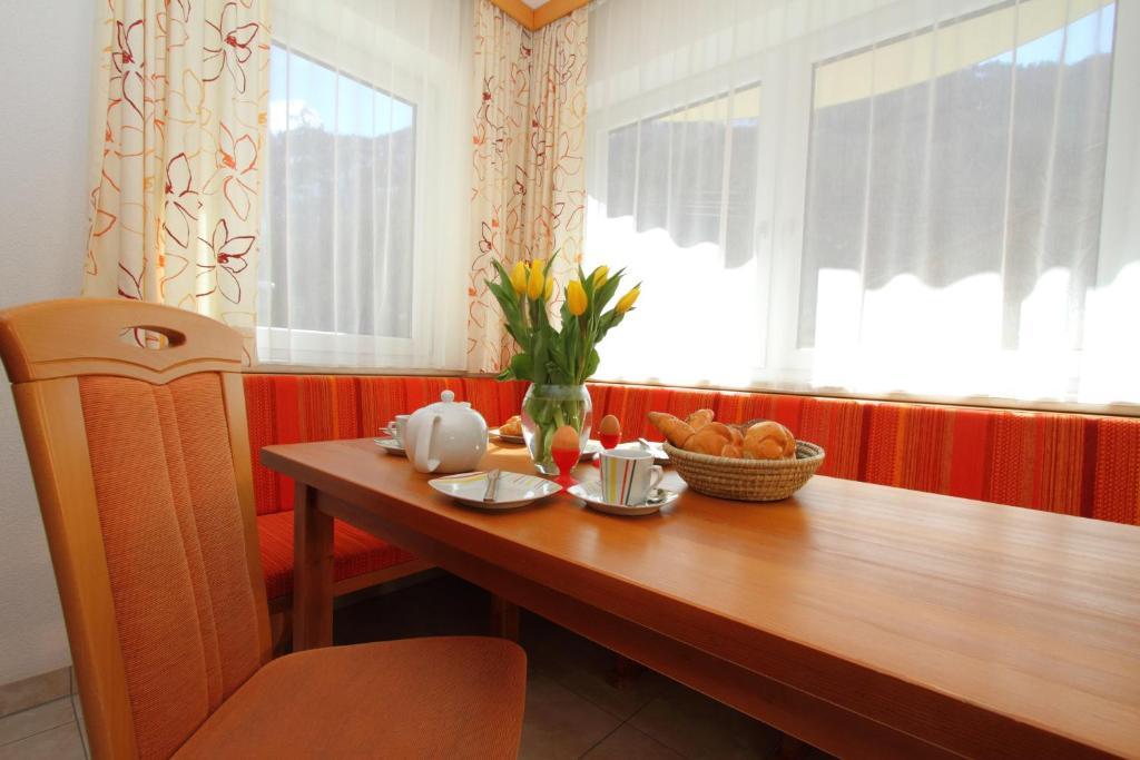 Adlerhof Apartamento Sankt Leonhard im Pitztal Quarto foto